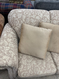 Traditional Cream Floral Loveseat