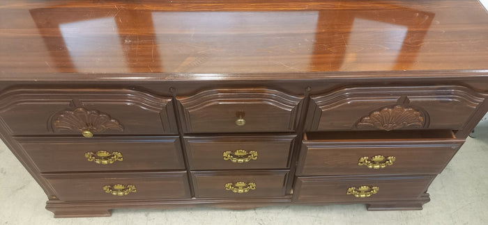 12 Drawer Dresser with Foldable Mirror