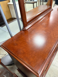 Grand Mahogany 6-Drawer Dresser with Mirror