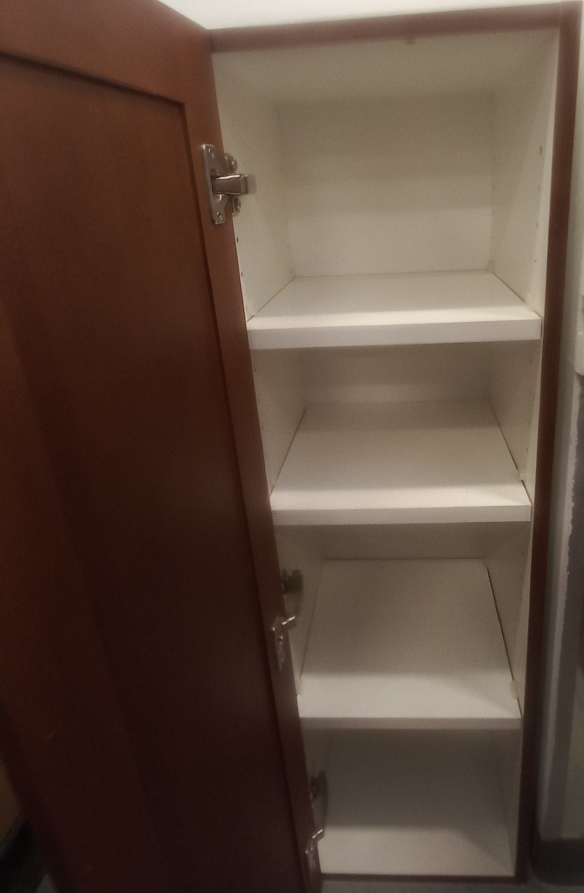 Set of 15 Kitchen Cabinets in Light Brown