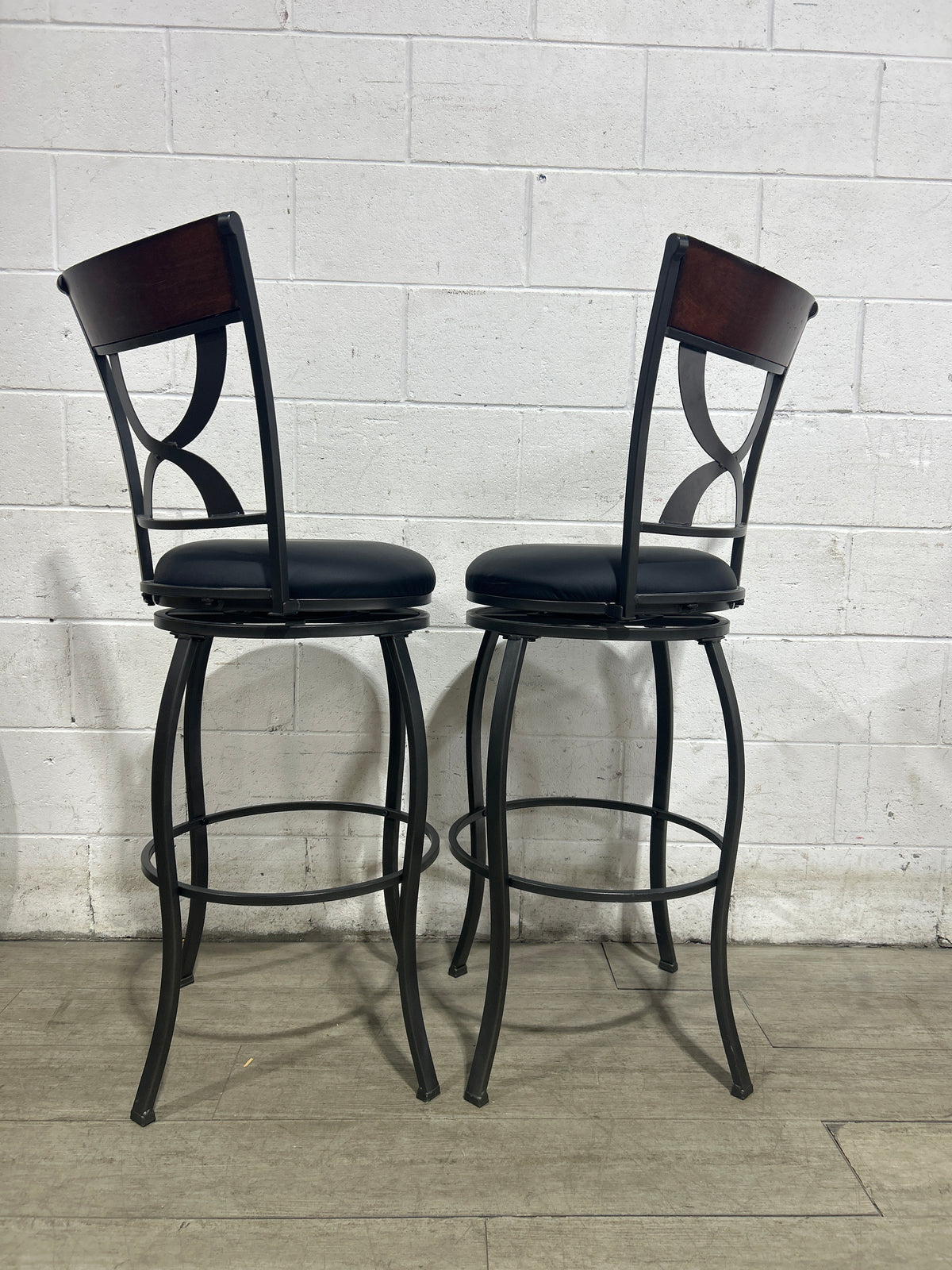Murj Bar Stool - A Set of Two