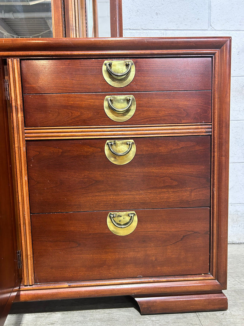 KROEHLER Vanity Dresser with Trifold Mirror