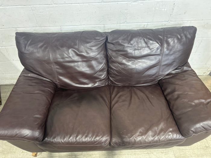 Cuio Leather Two-seater