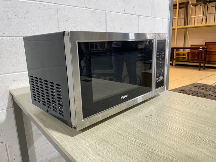 Whirlpool Countertop Microwave 19"