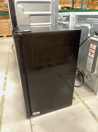 19"W Mini Fridge in Black