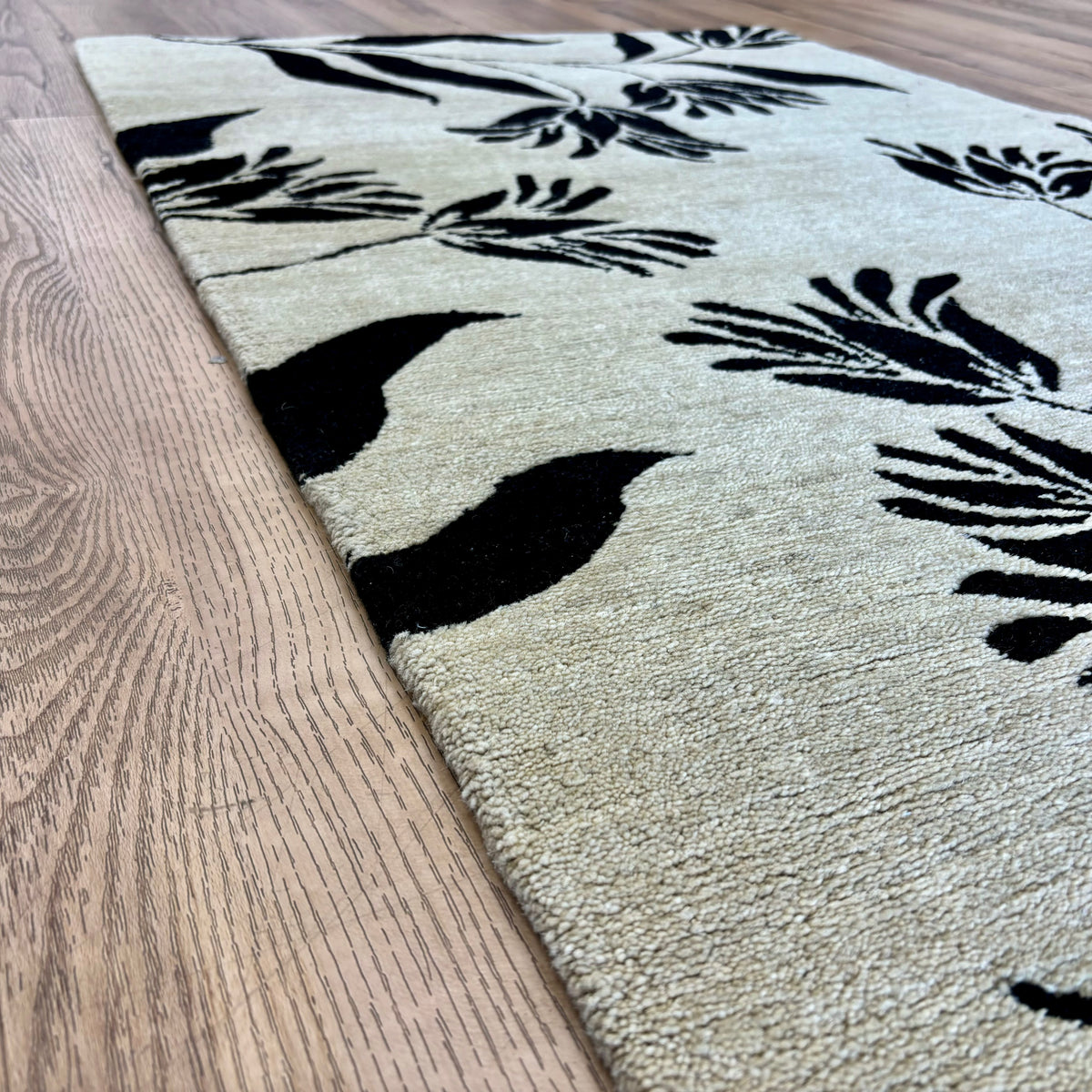 3x5-ft Floral Handmade Rug, Black on Beige, 100% Wool, 248