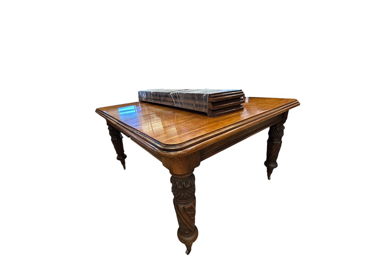 Eudora Victorian Dinning Table
