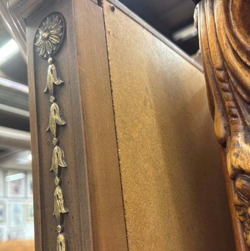 Traditional Wreath China Cabinet