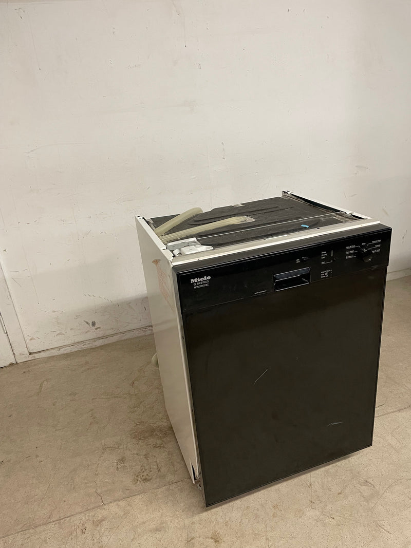 Black Miele Dishwasher Model#: G 842 U Plus