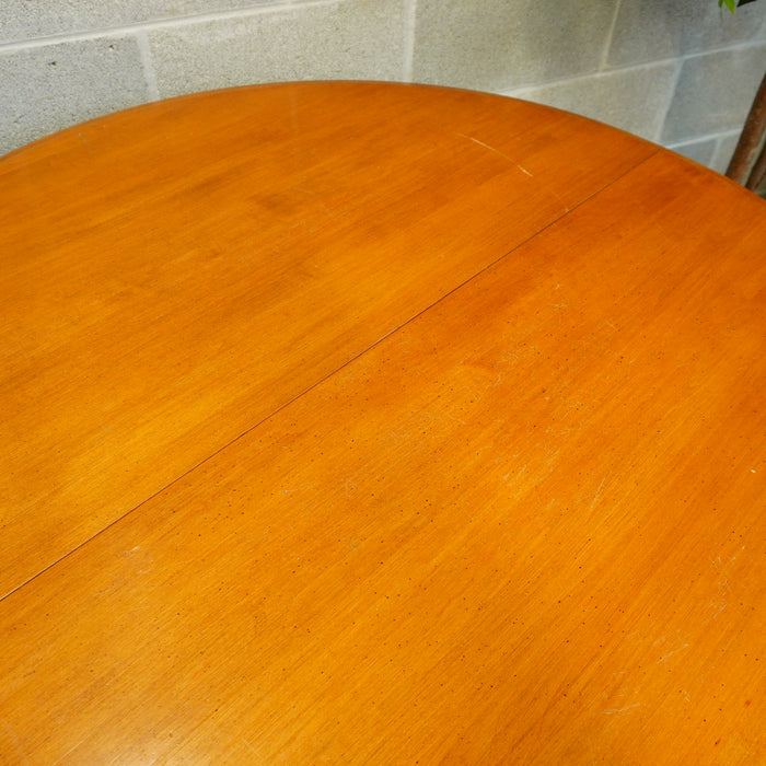41-inch W Solid Wooden Extendable Round/Oval Dining Table