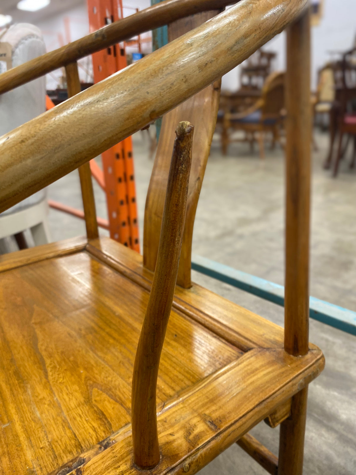 Wood Large Seat Horseshoe Back Accent Chair