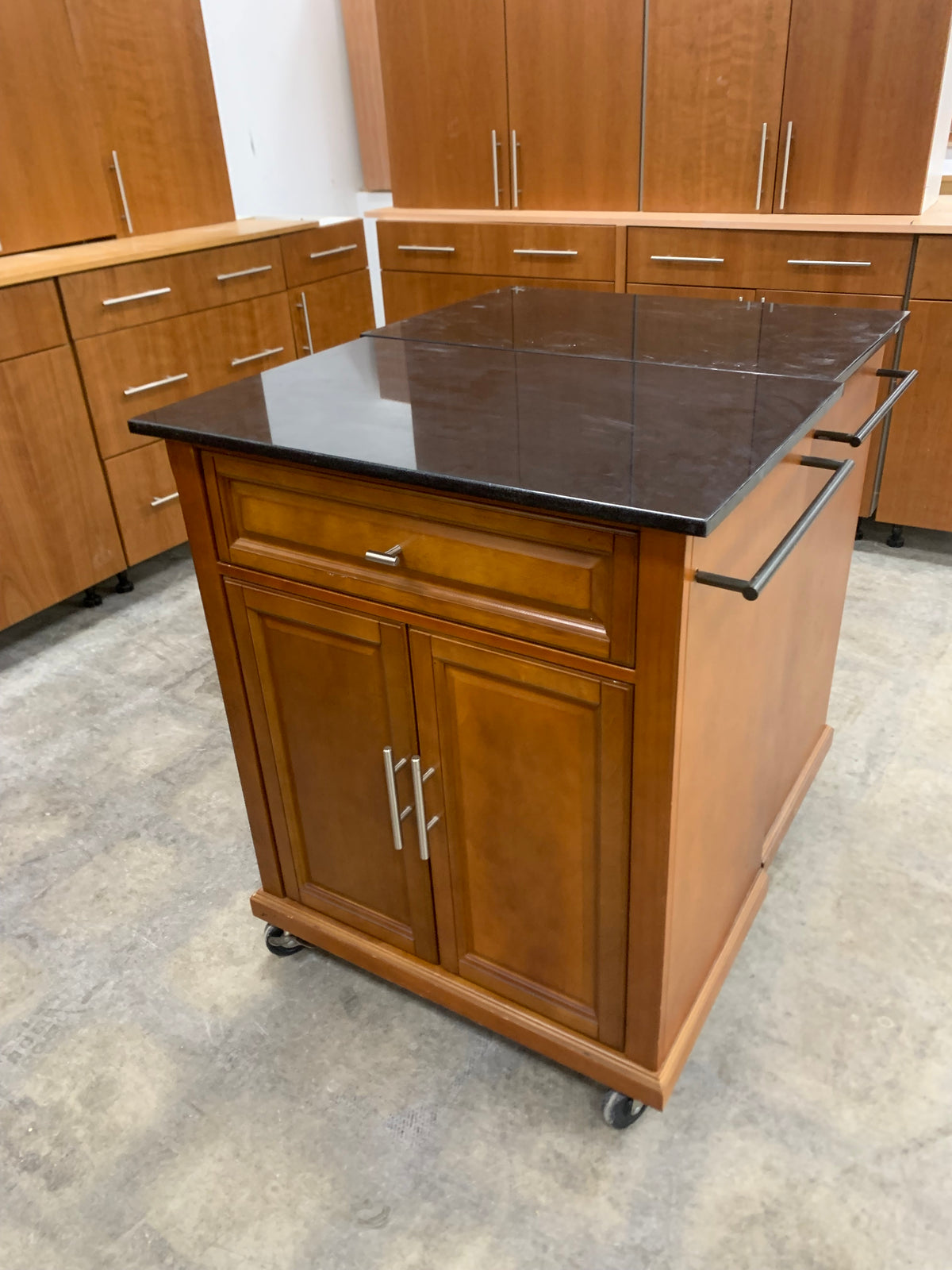 North Kitchen w/ Mobile Island