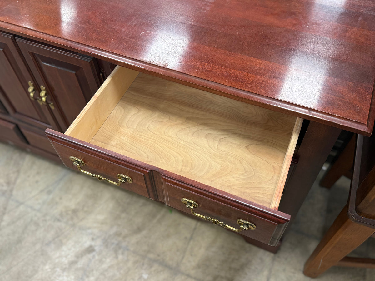 Mahogany Brown 9-Drawer Dresser