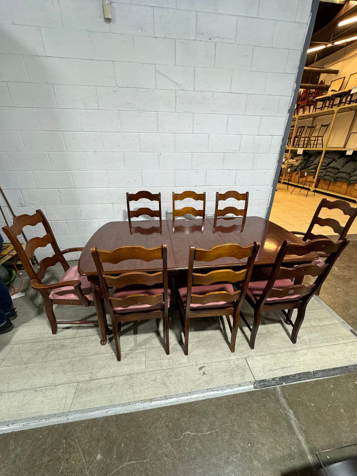 Traditional style dining table with 8 chairs