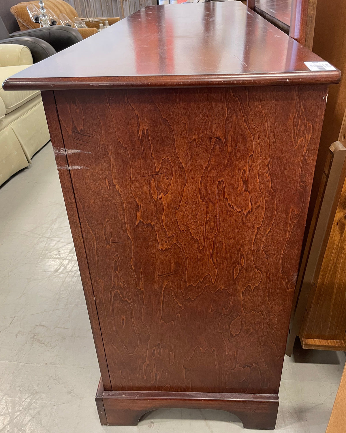 6-drawer Dresser with Attached Mirror (Round Pulls)