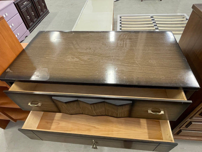 4-drawer Retro Dresser - 36x40x18 inch
