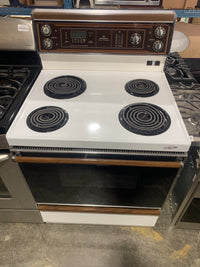 Freestanding Electric Range #AM9