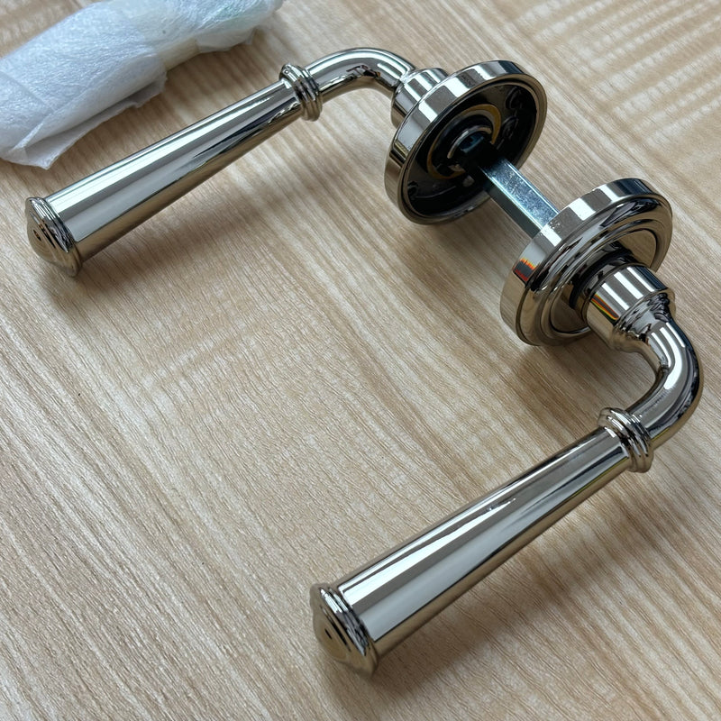 Dummy Door Levers in Polished Chrome, 1001NEBETRUS14