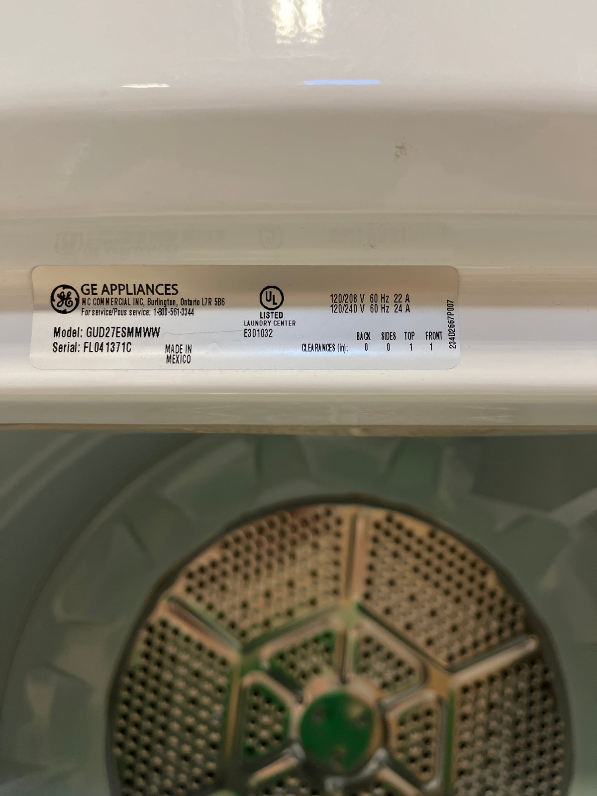 27" Stacked Electric Washer & Dryer in White