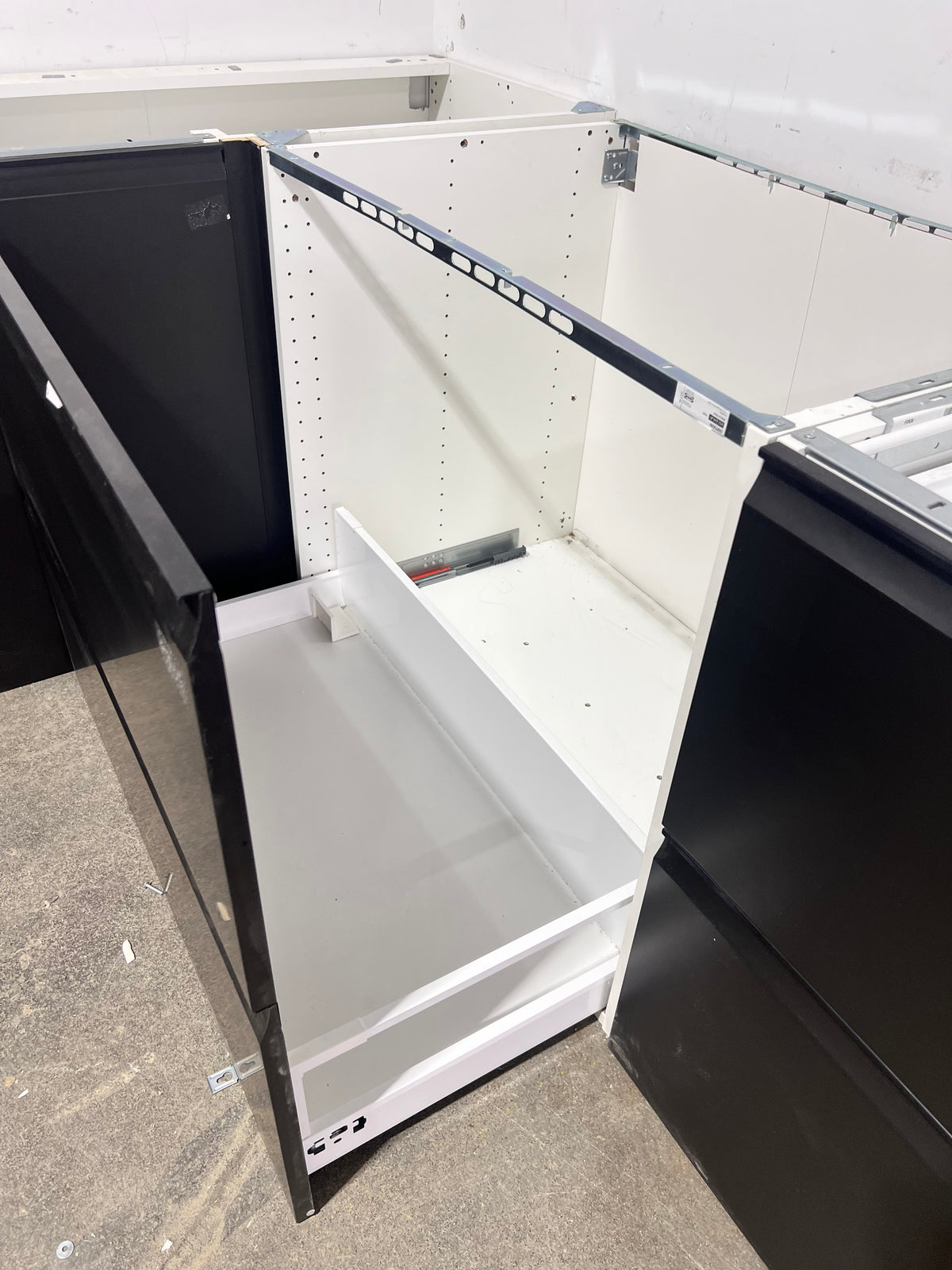 Black Tulip Kitchen Set