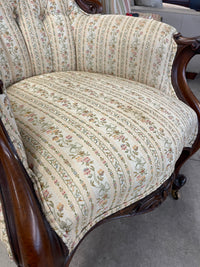 27"W Queen Anne Chair