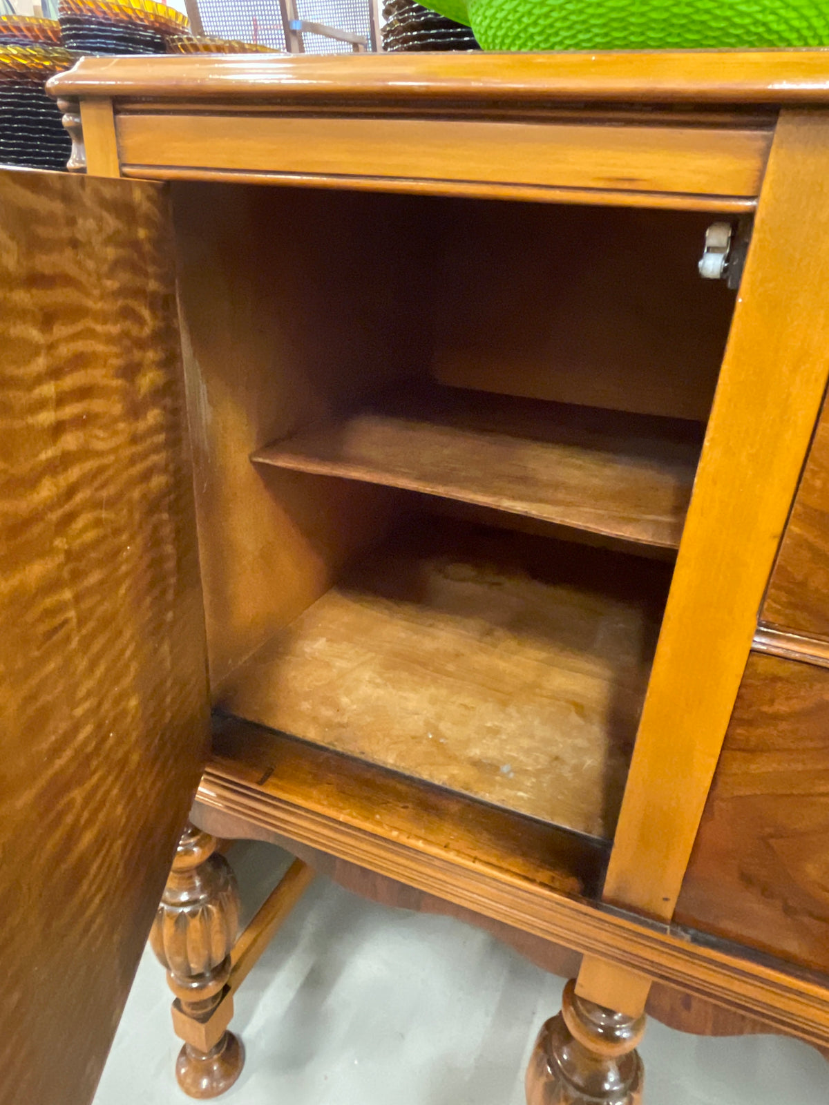 Vintage Honey Brown Sideboard W/Drawers