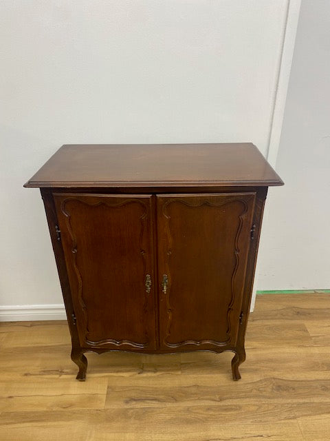 Traditional Style Shoe Storage Cabinet
