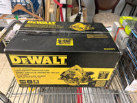 DEWALT 15 amp Corded 7 1/4-inch Lightweight Circular Saw