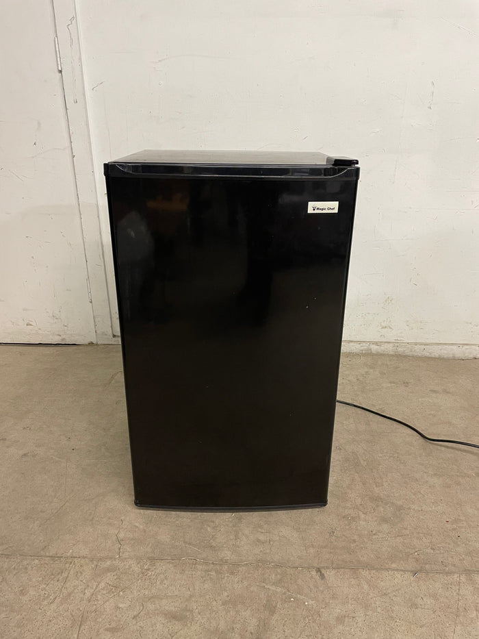 Black Magic Chef Mini-Fridge Model:MCBR360WF