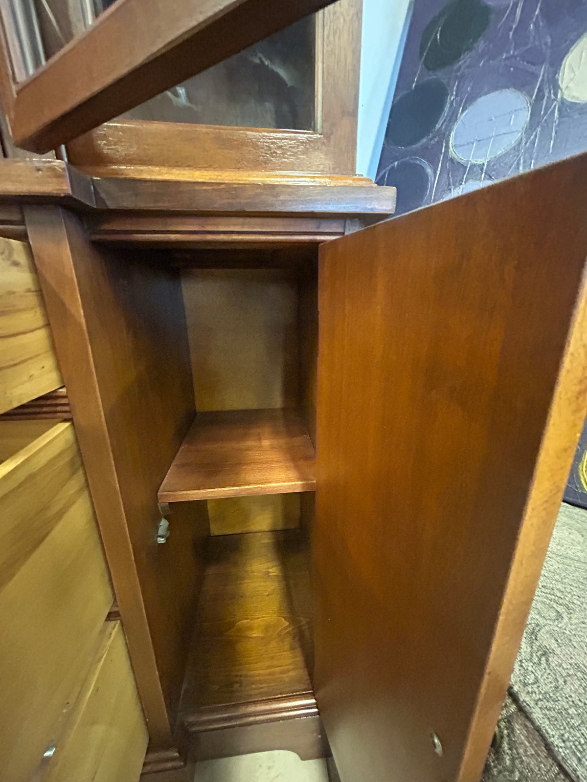 Traditional China Hutch