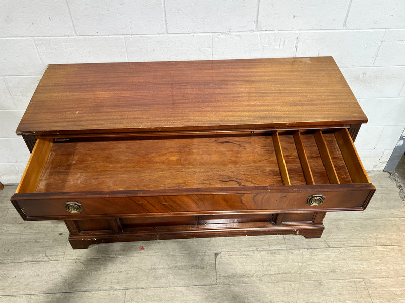Grand Manor Sideboard