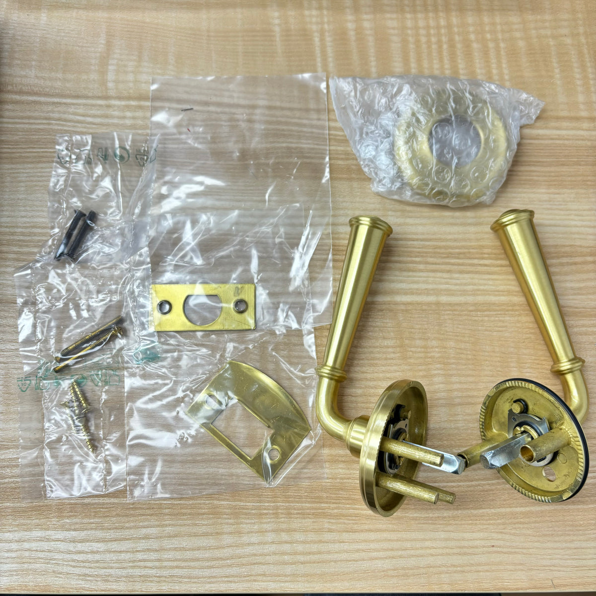 Door Lever Trim Set, Left-Handed – Brass, 1001NEBTRLHS4