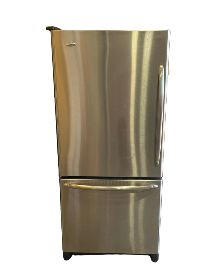 18.5 cu. ft. Amana bottom-freezer refrigerator