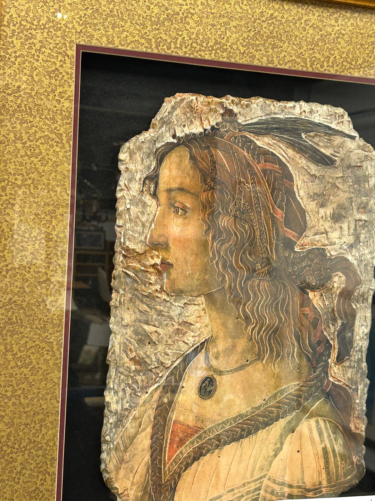 Colacci's Fresco Collection - A Classic Lady