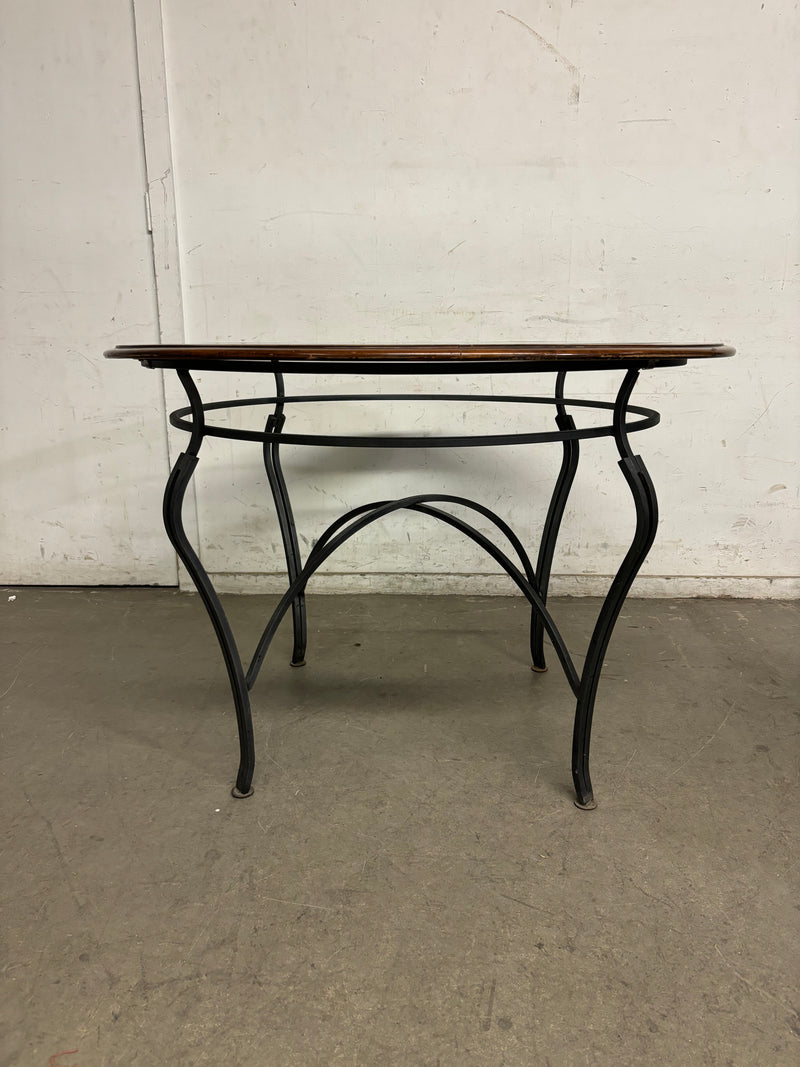 42”Dia Mahogany Round Accent Table