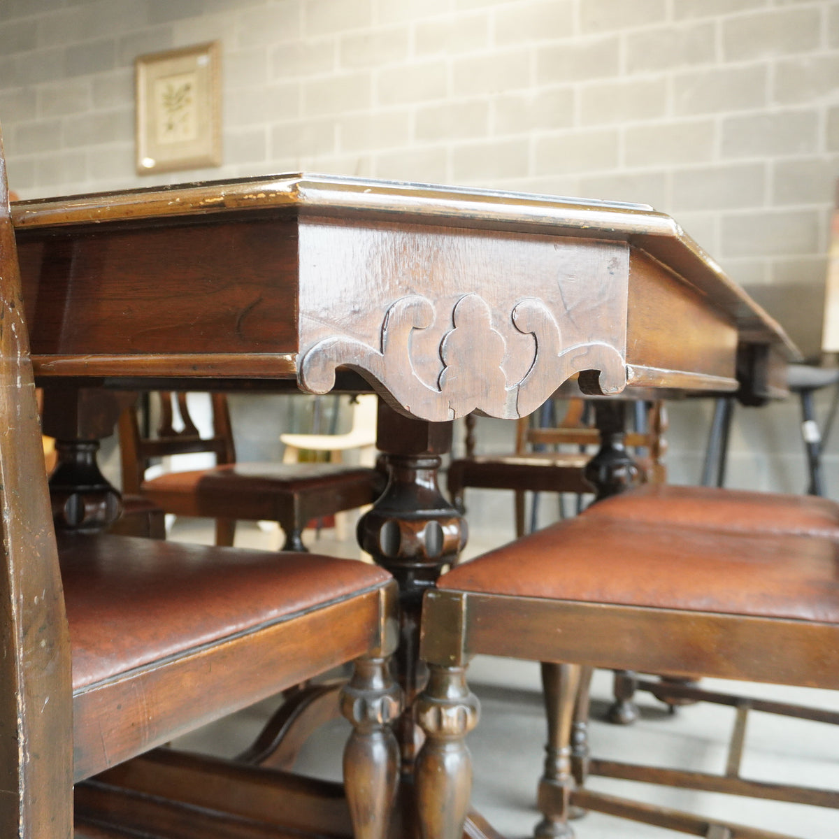 6-Chair Vintage Style Wooden Dining Set in Walnut