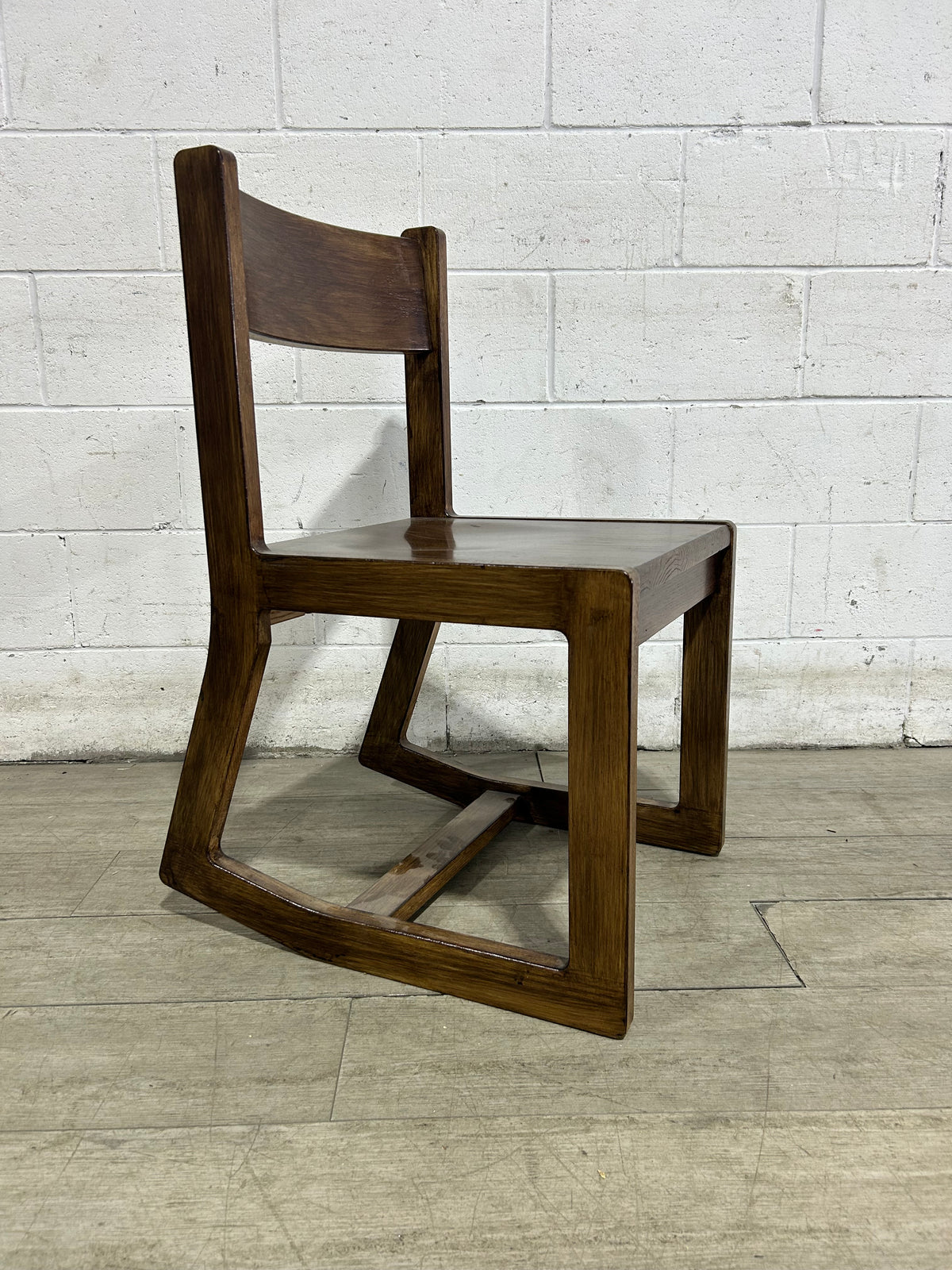 Sencillo MCM Sculptural Chair (Dark)
