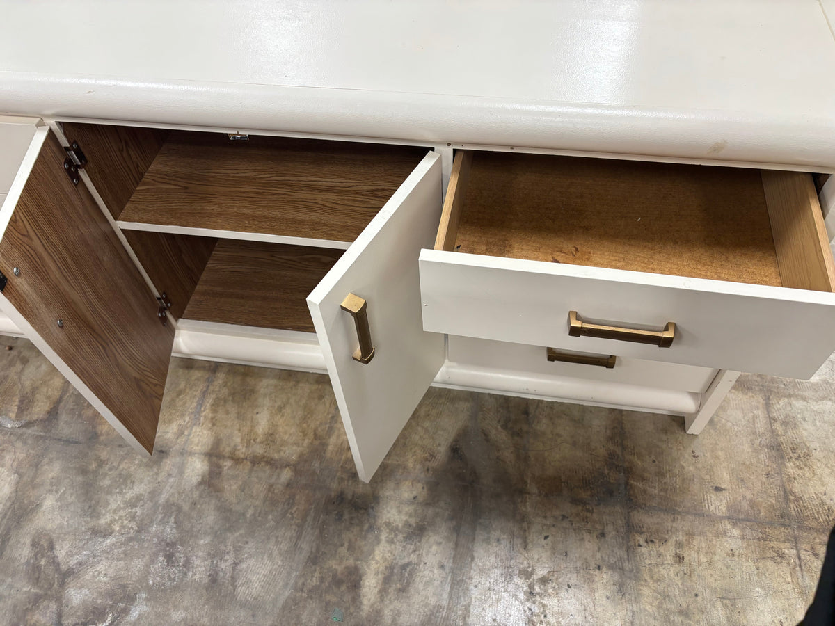 Retro Cream-Colored Dresser with Large Mirror – Habitat ReStore GTA