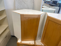 Natural Wood Shaker-Style Cabinets - 17 Pieces