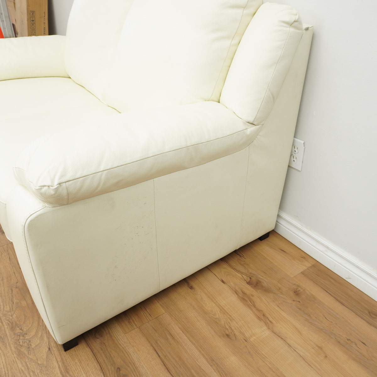 62-inch 2-Seater Leather Loveseat Sofa in White