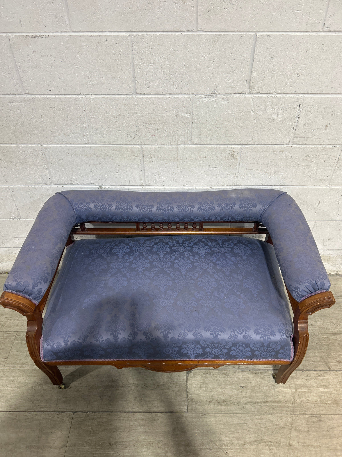 Royal Navy blue Lounge Chair