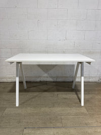 Chisto White Study Desk