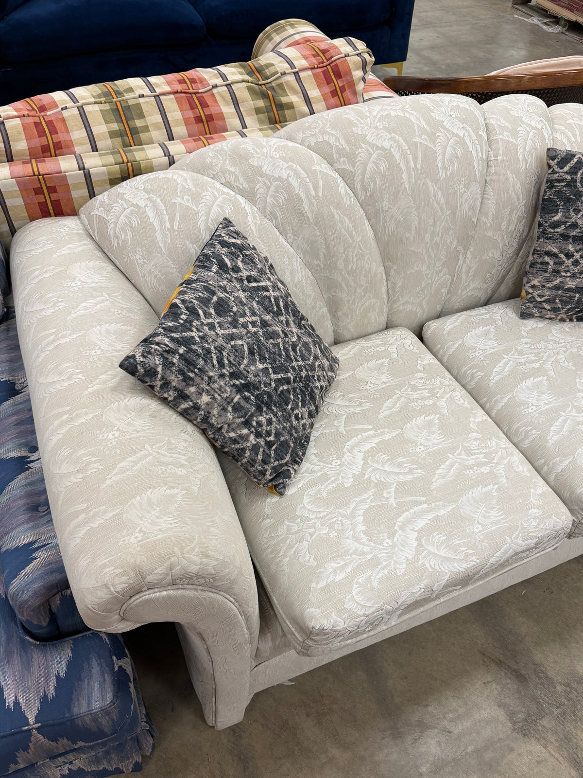 White Seashell Styled Loveseat