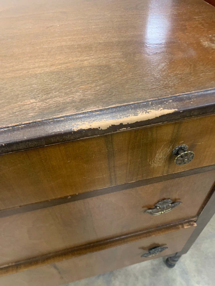 Vintage 3 Drawer Dresser With Mirror