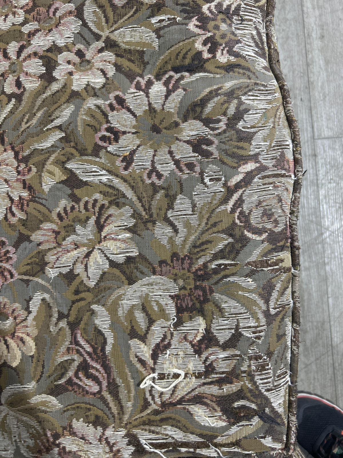 Traditional Floral Sofa