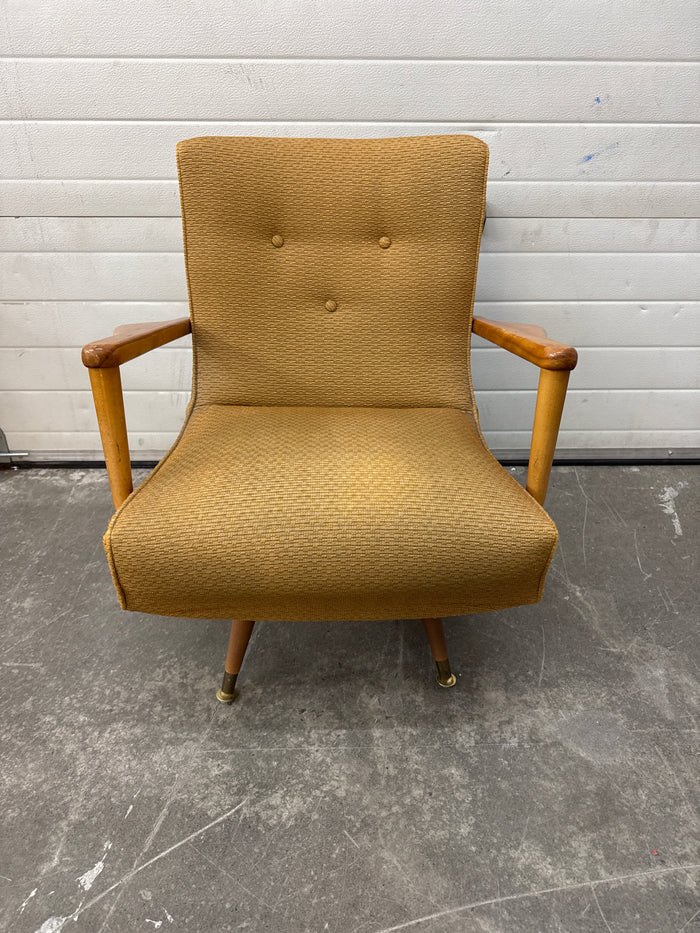 Swivel Lounge Chair