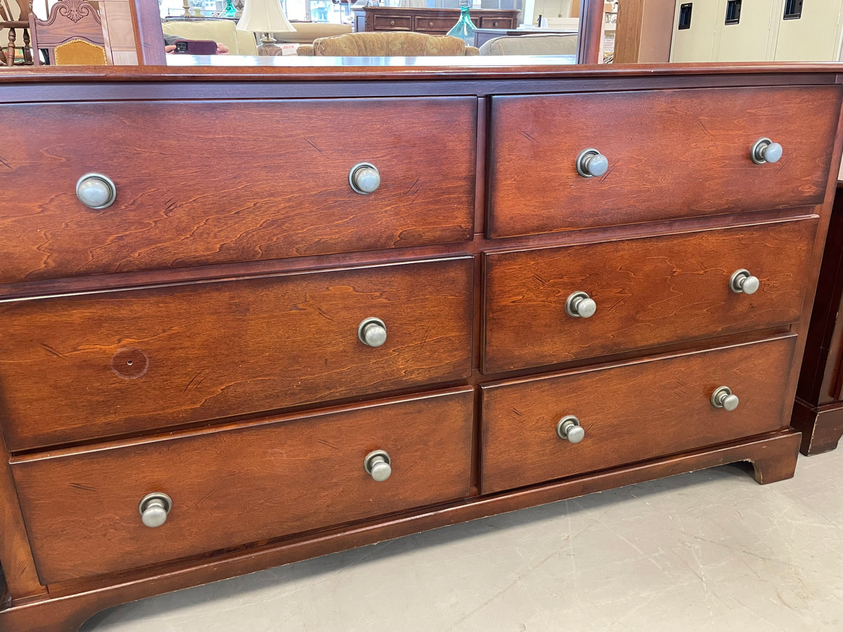 6-drawer Dresser with Attached Mirror (Round Pulls)