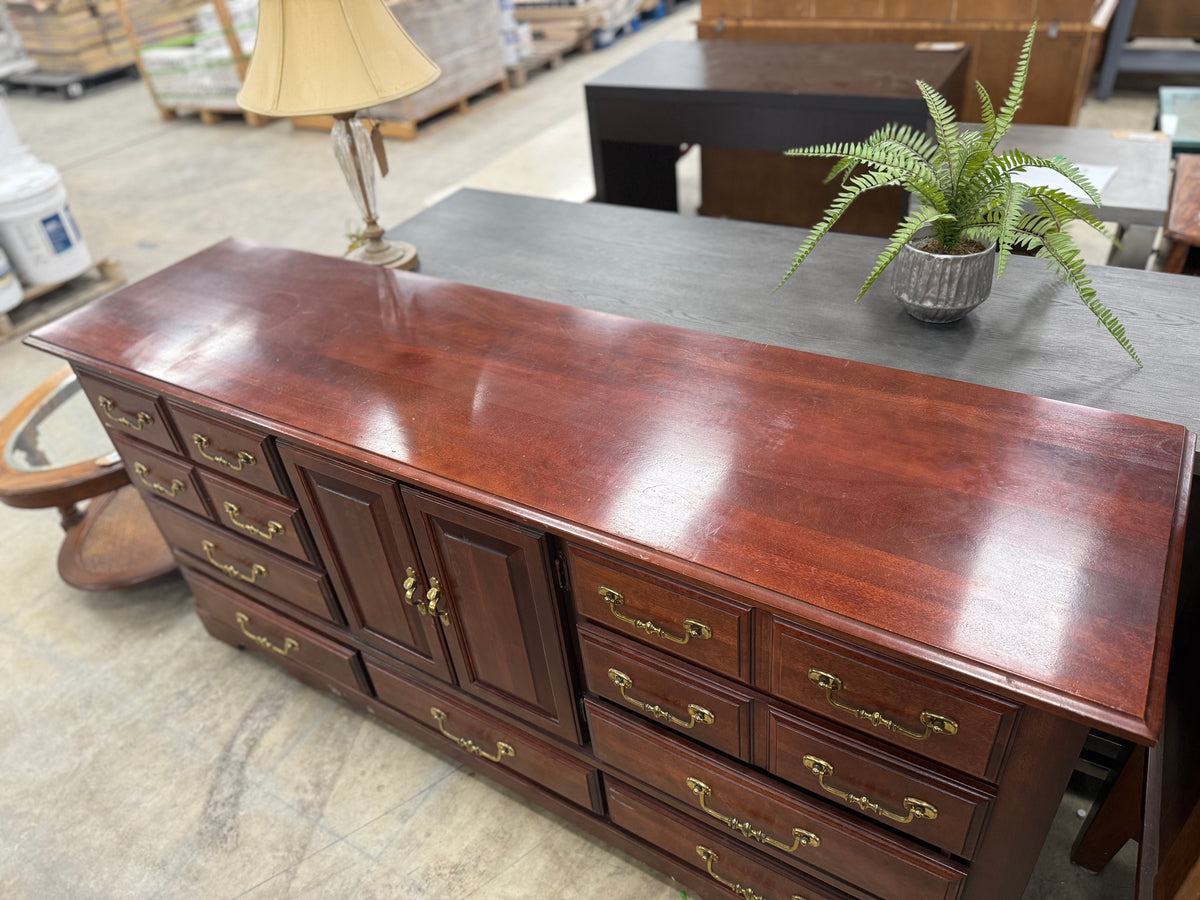 Mahogany Brown 9-Drawer Dresser