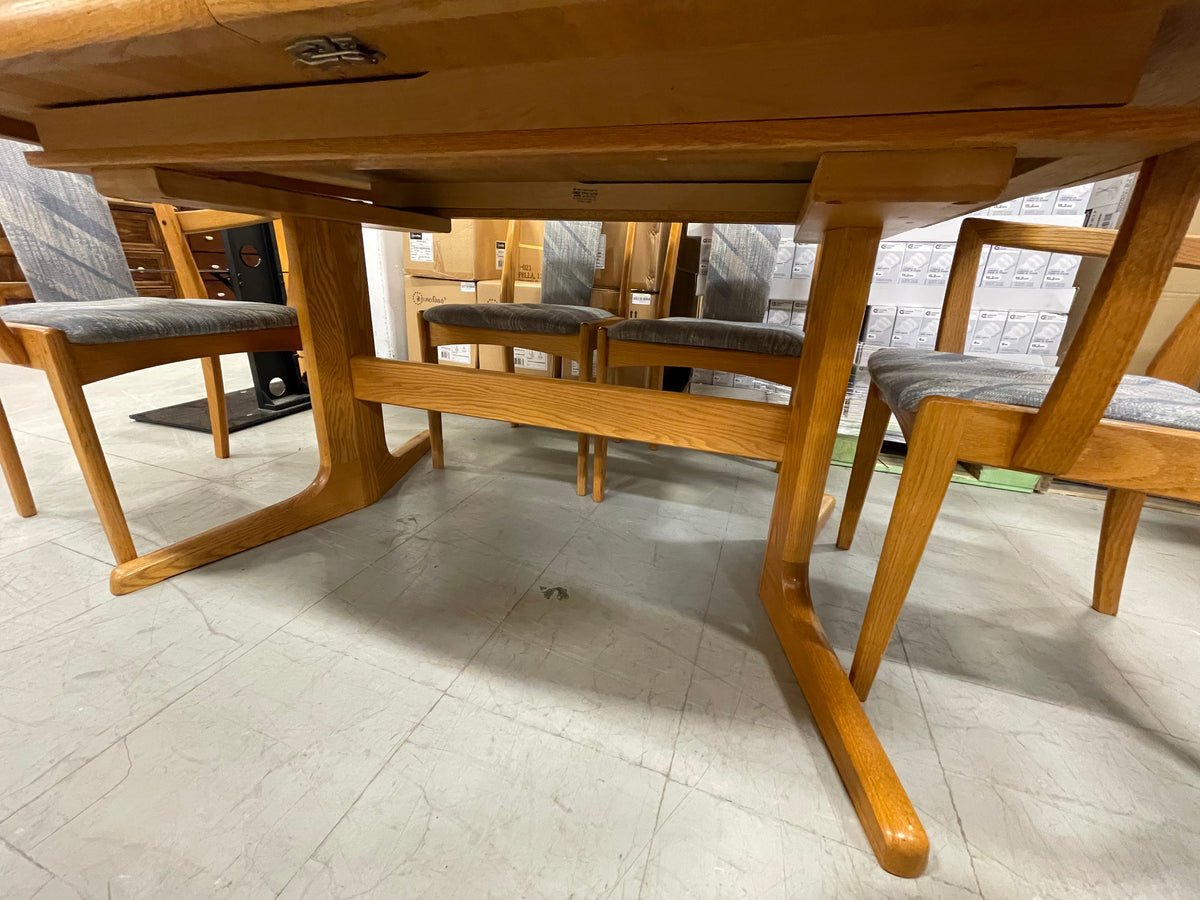 Wooden Table with 6 Chairs in Blue Fabric