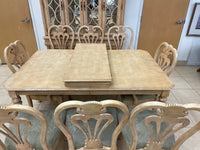 Vintage Dining Table &8 Chairs